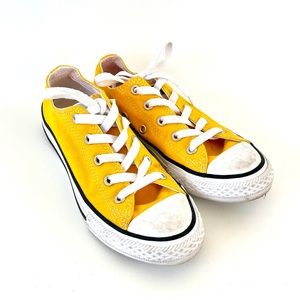 Converse Chuck Taylor All Star Classic Low Top Yellow Size 1 Youth